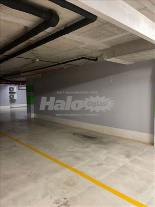 Garazno mesto u naselju West 65, Novi Beograd