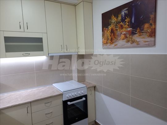 Inđija, 1.5 soban, potpuno namešten, parking