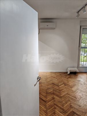 Izdaje se dvoiposoban stan – Banovo Brdo