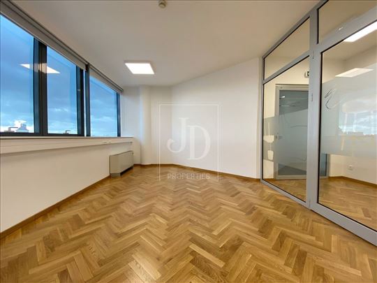 Izdavanje poslovnog prostora,Ušće