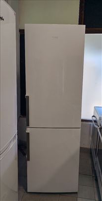 Kombinovani frizider Beko 320 lit garancija 12 mes