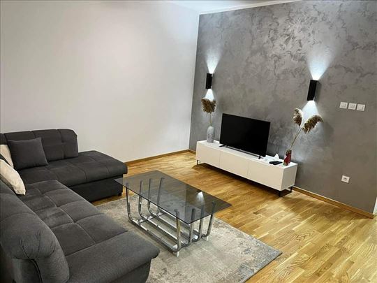 Lep 2.5 stan, 60m2, Temerinska