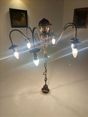 Luster holandez I Stilskastona lampa