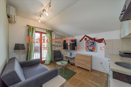 Namesten, Trosarina, Banjicki breg, 1.5, 24 m2