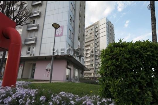 Novi Beograd - Belville garaza nadzemno mesto #636