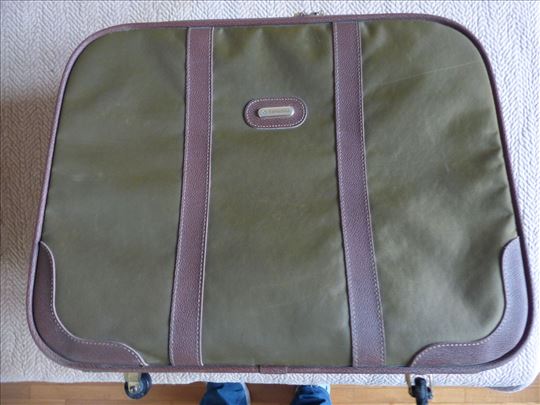 Samsonite kofer - dimenzije 49 x 38 x 15-21cm