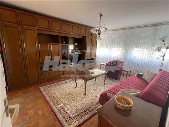 Stan kod stranda blizu fakulteta