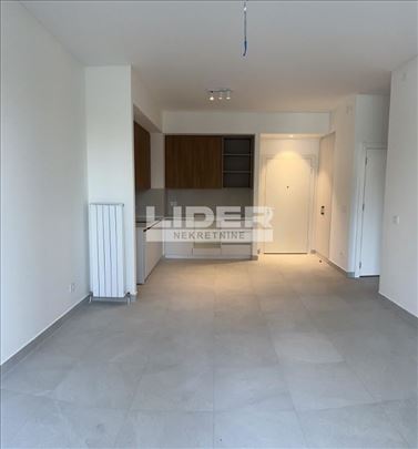 2.0 Lux stan sa velikom terasom, polunamešten ID#9