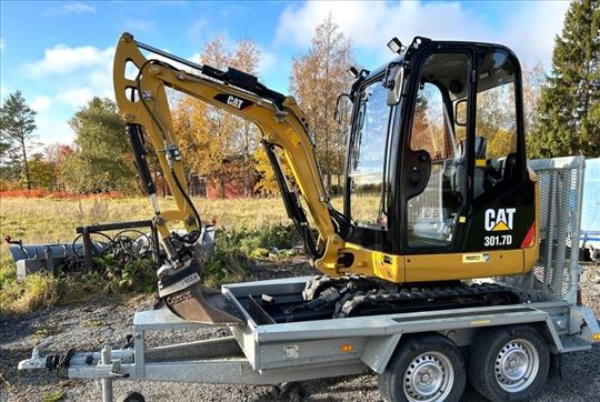 2013 Bager CAT 301.7D + transportnom prikolicom