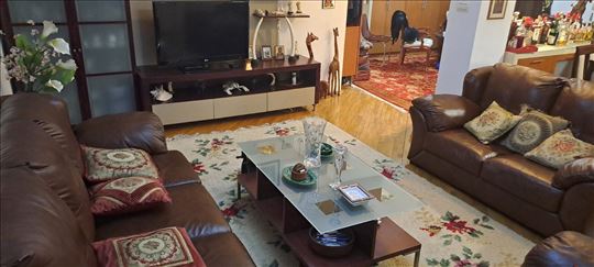 Arena, Blok 28, 4,0 sa garažom