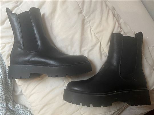 Asos ženske čizme broj 43 jedva nošene