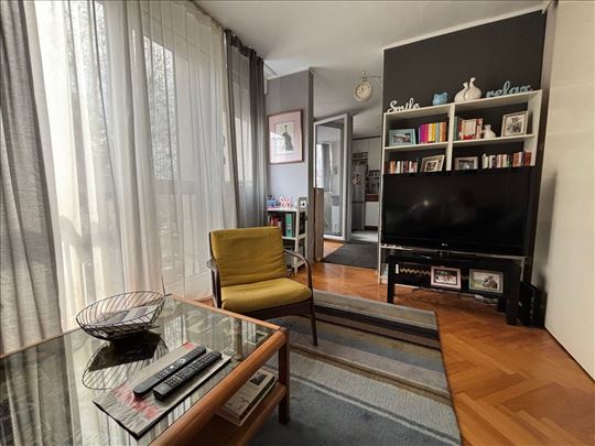 Crveni krst - odličan jednoiposoban stan