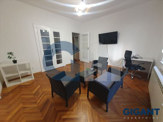 Cvetni trg, 80m2, II, eg