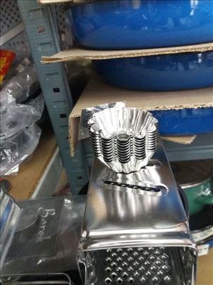 Drveno rende ribez za kupus i metalne korpice