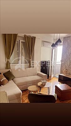 Izdaje se jednoiposoban stan u naselju Vagres,  42