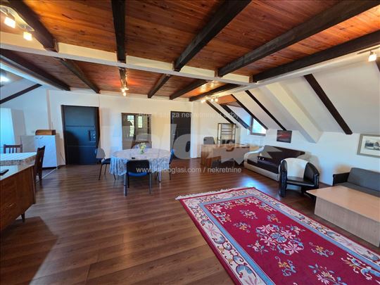 Izdajem stan 120m na Vozdovcu