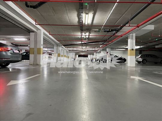 Komforno garažno mesto, Voždove Kapije