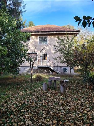 Kuća u blizini reke, Novi Banovci