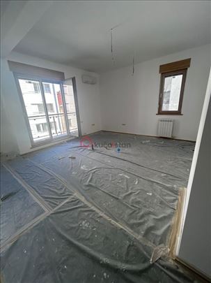 Kvalitetna Novogradnja. Dvostran. Jugozapad