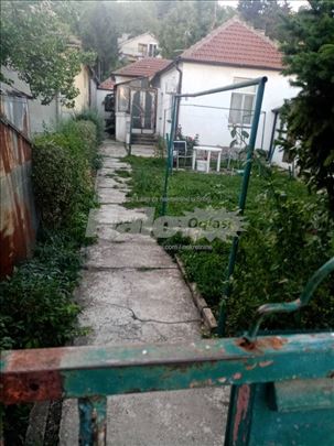 Na prodaju stambeni prostor od 24m2 u Ribarčevoj 4