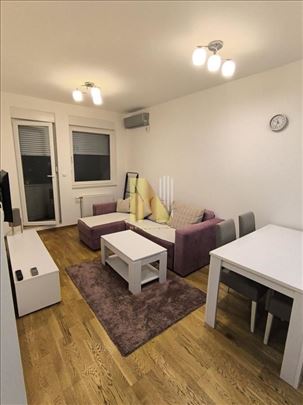 Odličan stan u Kraljevom Parku