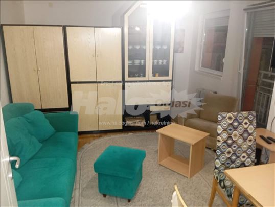 Opremljen, mali jednosoban stan u centru