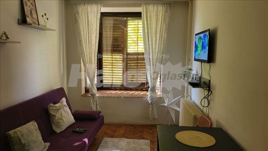 Opremljena garsonjera u Rakovici