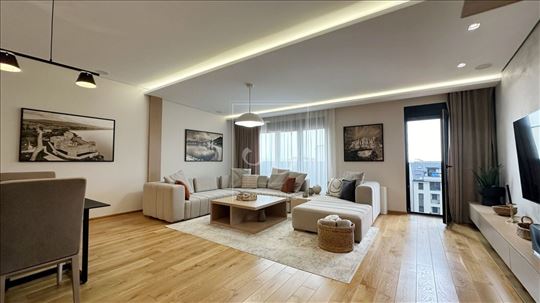 Penthouse Voždovac – luksuzan sa dva garažna mesta