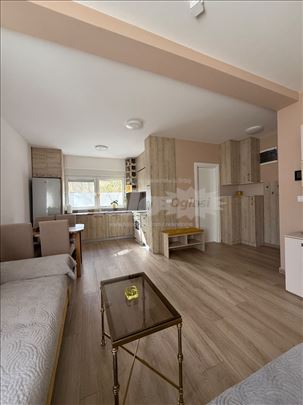 Prelep stan u Starim Banovcima 