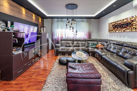 Prostran četvorosoban stan od 145 m² u Medoševcu –