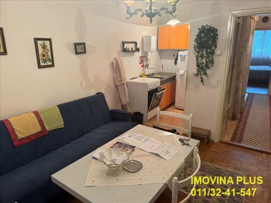 Renoviran, namešten 45m2+42m2 podrum