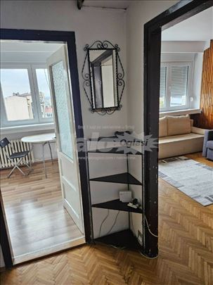 Slavija, namešten stan