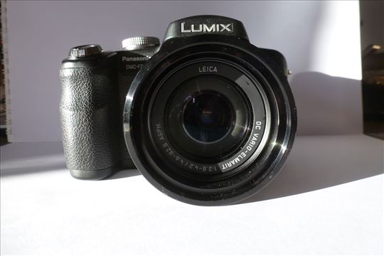 -PANASONIC  DMC-FZ18 digitalni fotoaparat