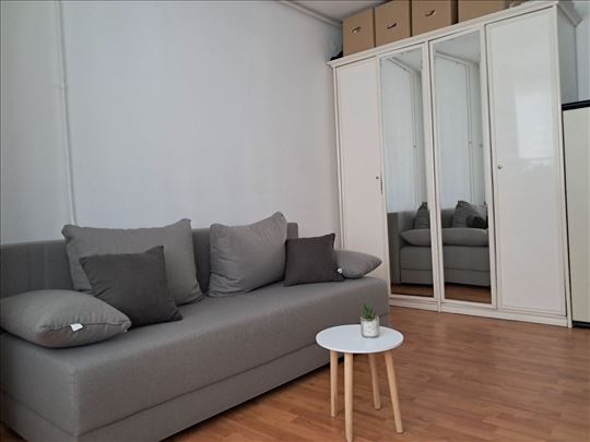 Blok 45 do Save miran, sredjen, opremljen