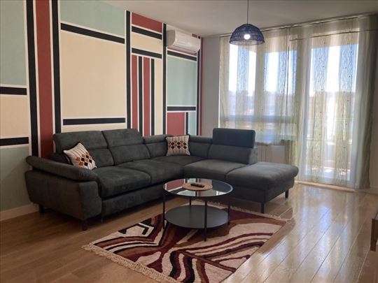 BW Lumia, 2.0 lux, namešten, garaža ID#918738