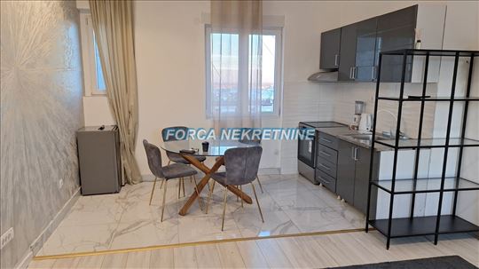 Centar, Francuska, 2.0, 48m2, salonac