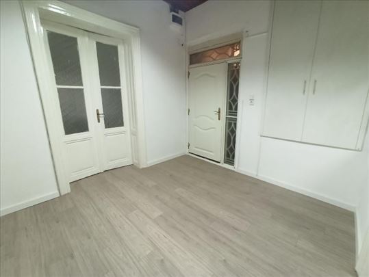 Ilije Garašanina, 80m2, stan za poslovne namene