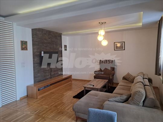 Inđija, 3. soban, namešten, garaža