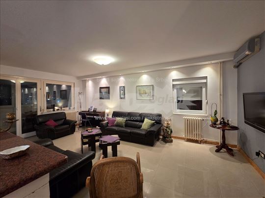 Izuzetan Lux namesten trosoban stan, Novi Beograd