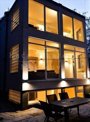 Kapetan Mišina, Studentski trg ID#49182