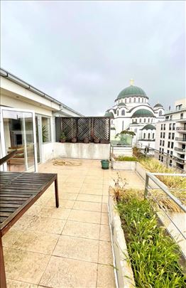 Luksuzan dupleks na Vračaru kod hrama