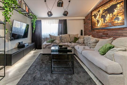 Luksuzan trosoban stan u Medoševcu, 73m2 – useljiv