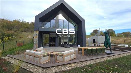 Luskuzna porodična kuća, Velika Remeta, 137m2