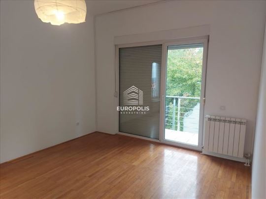 Miće Orlovića, Dedinje, Savski venac ID#8578