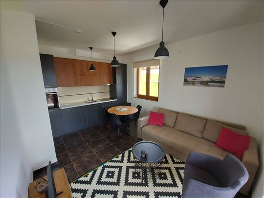 Na prodaju stan sa dve spavaće sobe - Zlatibor 43m