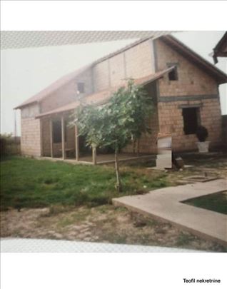 Novi Slankamen, nedovršena, PR+PTK, 91m2 na 17ari