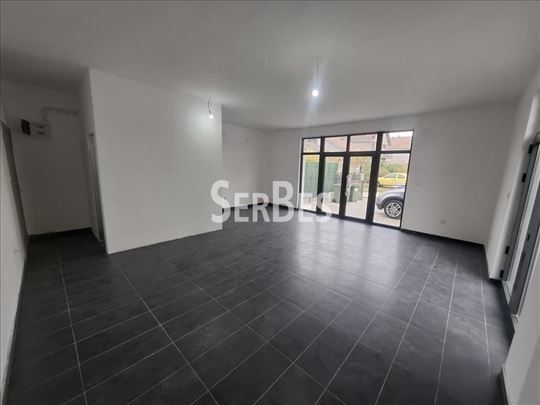 Odlican ulicni lokal 46m2 na Adicama ID#1573