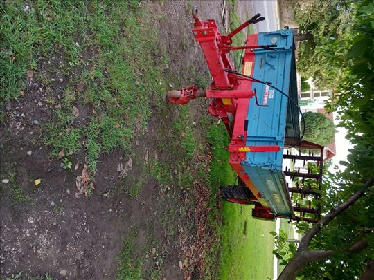 Prikolica za stajnak