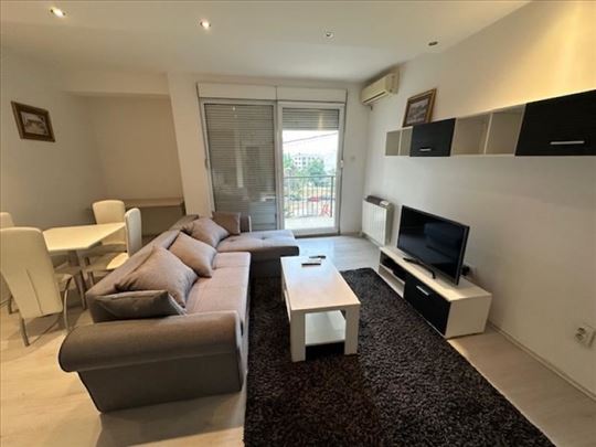 Vračar-Crveni Krst-Trosoban-Namešten ID#3083