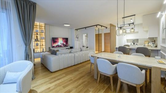 Wellport, moderan, namešten, odmah useljiv ID#4196